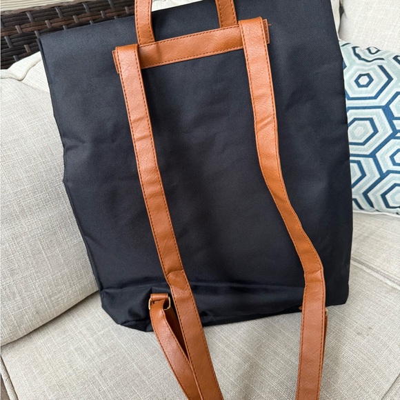 DSW Exclusive Foldover Backpack - BLACK / BROWN NWT - Picture 5 of 8